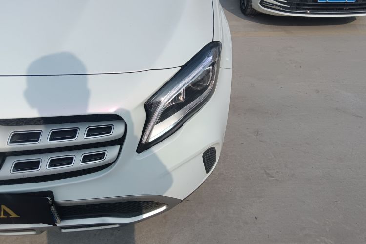 奔驰GLA 2018款 GLA 200 动感型局部细节36