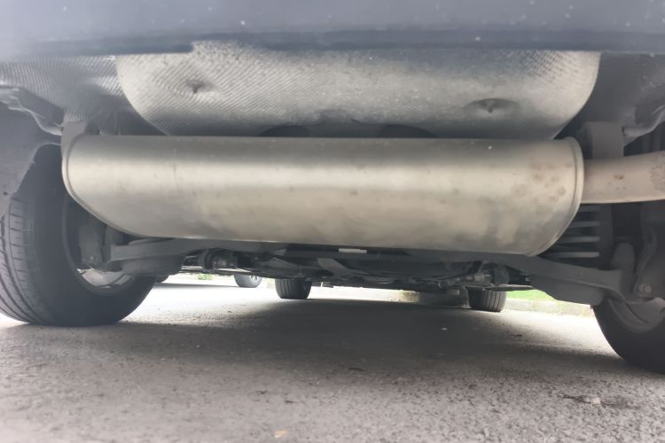 福特 福克斯 2012款 三厢 1.6L 自动舒适型局部细节9009