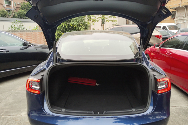 特斯拉 Model 3 2021款 标准续航后驱升级版局部细节23