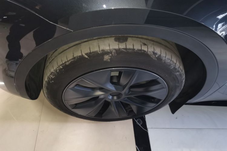 特斯拉 Model Y 2024款 后轮驱动版车身外观6007