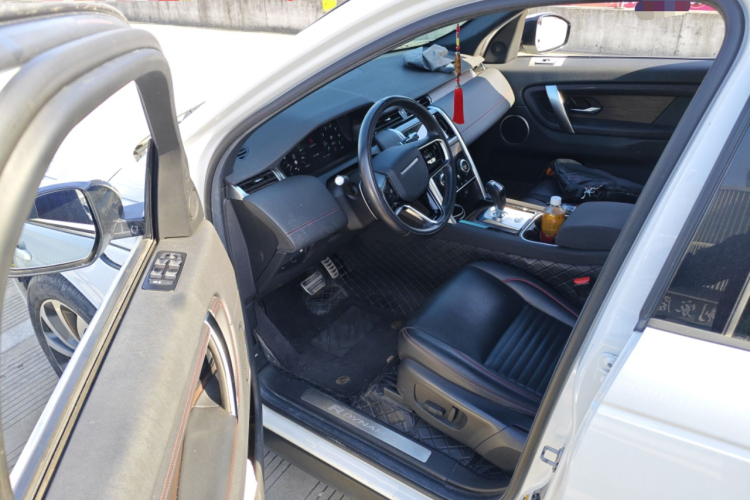 路虎 发现运动版 2022款 249PS R-Dynamic S 性能版 5座中控内饰20