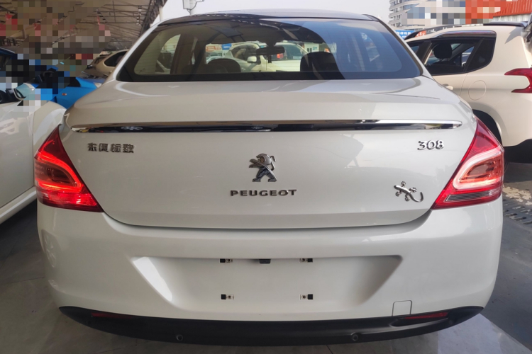 标致308 2014款 乐享版 经典 1.6L 自动风尚型车身外观6