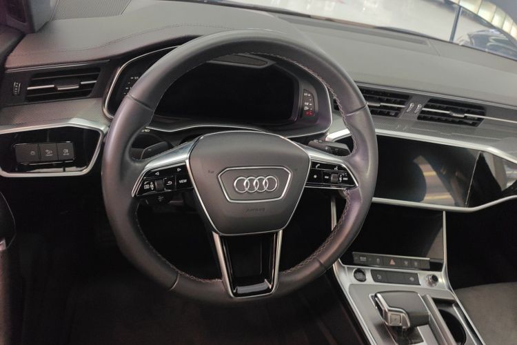 奥迪A6L新能源 2020款 55 TFSI e quattro中控内饰13