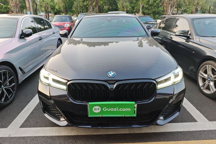 宝马5系新能源 2022款 535Le M运动套装车身外观2