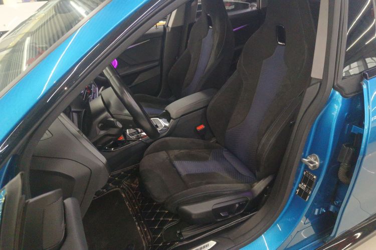 宝马2系(进口) 2021款 225i 四门轿跑车 M运动曜夜套装局部细节19