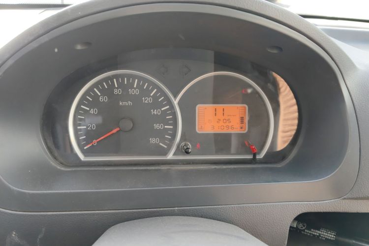 北汽威旺306 2016款 1.2L基本型5座A12国V中控内饰14