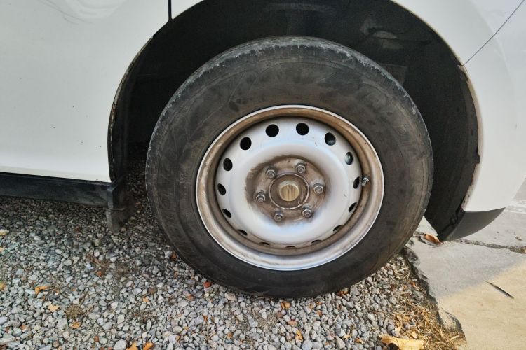 瑞驰汽车 瑞驰新能源EC75 2025款 客运 智行超充版 先锋型Ⅰ 52.16kWh车身外观10