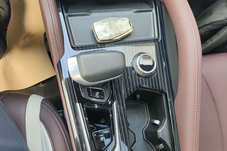 吉利汽车 星越L 2023款 2.0TD 高功自动两驱旗舰型中控内饰18