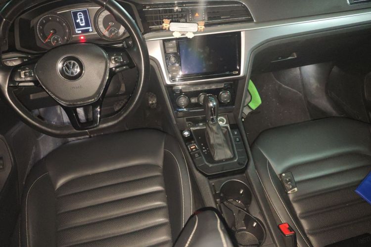 大众 凌渡 2019款 280TSI DSG舒适版 国VI中控内饰7002