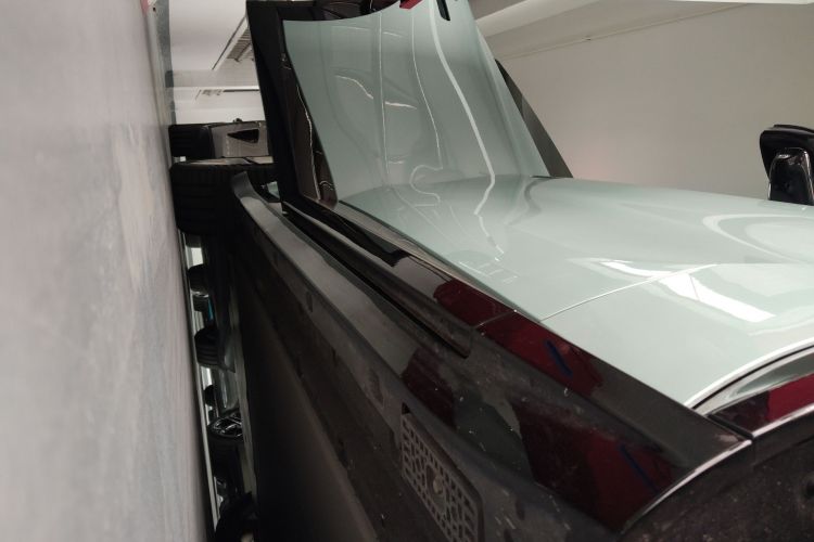 小米汽车 小米YU7 2025款 超长续航高性能四驱Max版局部细节9001