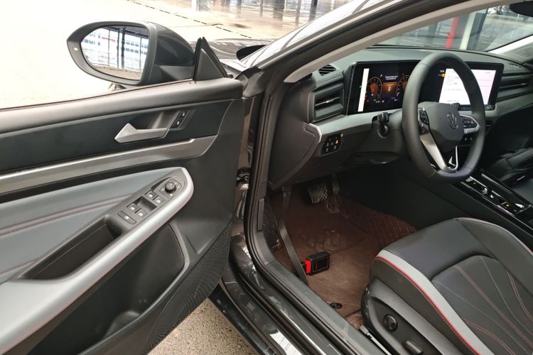 大众 2024款 凌渡L 280TSI DSG酷辣版中控内饰20