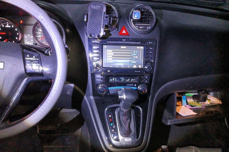 哈弗H6 2016款 升级版 1.5T 自动两驱精英型中控内饰16