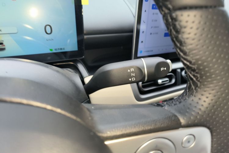 五菱汽车 五菱缤果PLUS 2024款 330km 五座版中控内饰18