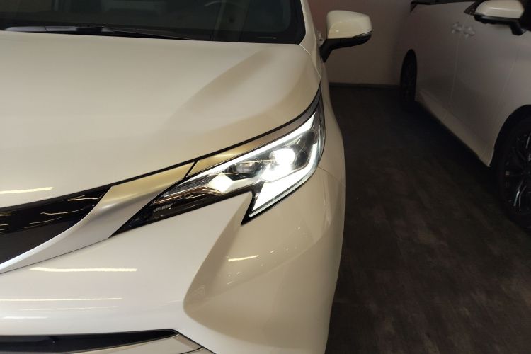 丰田 赛那SIENNA 2023款 2.5L混动 铂金版局部细节36