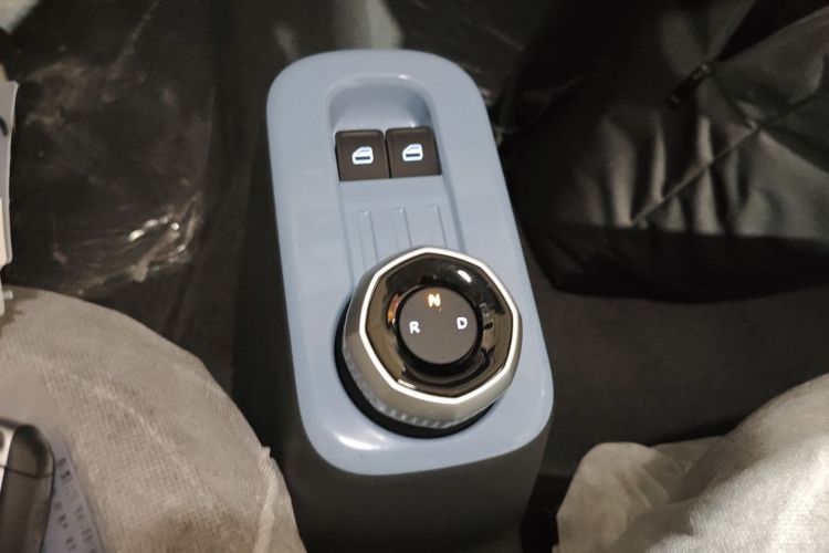 吉利银河 2024款 熊猫mini 200km 耐力熊中控内饰18