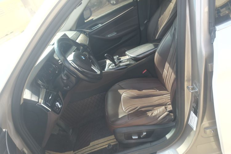 宝马5系 2018款 改款 530Li 领先型 豪华套装中控内饰19