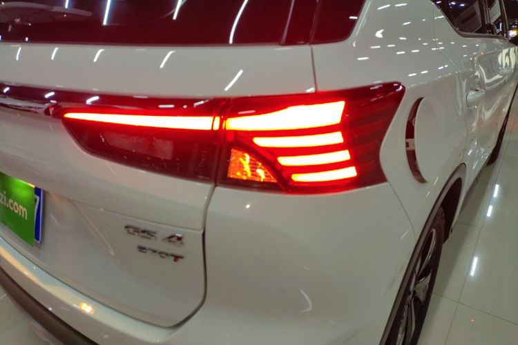 广汽传祺 传祺GS4 2022款 270T 自动智行科技版（升级版）车身外观9