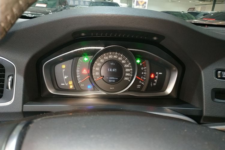 沃尔沃S60 2018款 S60L T3 智进进取版中控内饰14