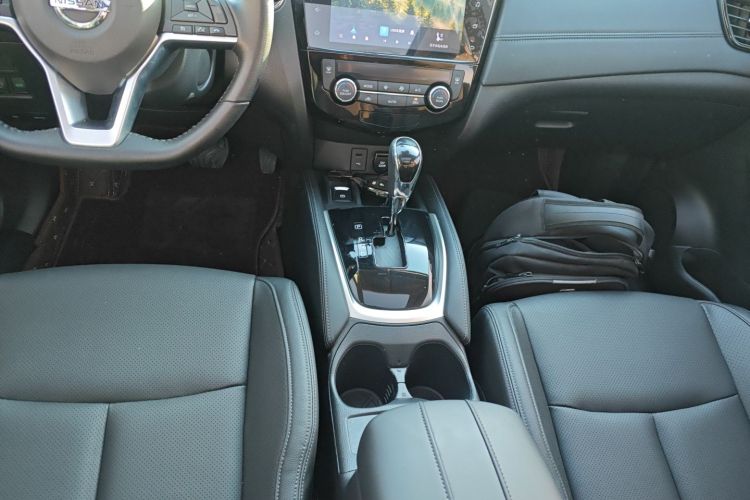 日产 奇骏 2023款 经典 2.0L 两驱智联臻享版局部细节18