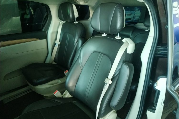 别克GL8 2017款 ES 28T 舒适型 国V中控内饰7004