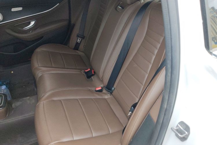 奔驰E级 2021款 改款 E 300 L 运动时尚型中控内饰21