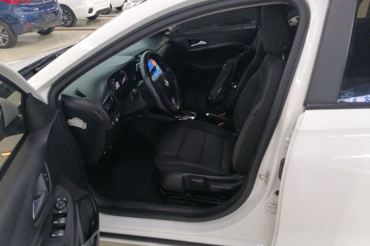 别克 凯越 2018款 15N CVT精英型局部细节19