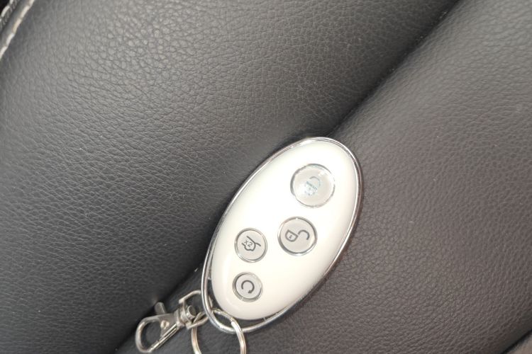 比亚迪 宋MAX 2019款 1.5T 自动智联睿逸天窗型 7座 国VI中控内饰7001