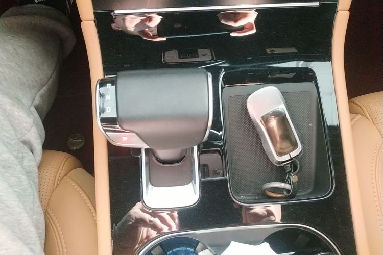 理想汽车 理想ONE 2021款 增程6座版中控内饰18