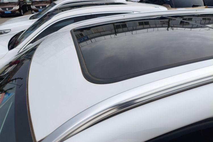 比亚迪 唐 2018款 2.0T 自动智联尊贵型 5座 国V局部细节57