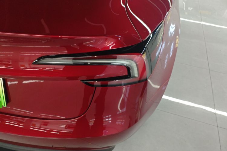 特斯拉 Model 3 2023款 后轮驱动版车身外观9