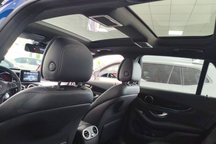 奔驰GLC 2019款 GLC 260 L 4MATIC 动感型中控内饰22