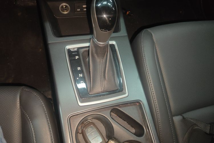 现代 名图 2017款 1.8L 自动尊贵型DLX 国V中控内饰18