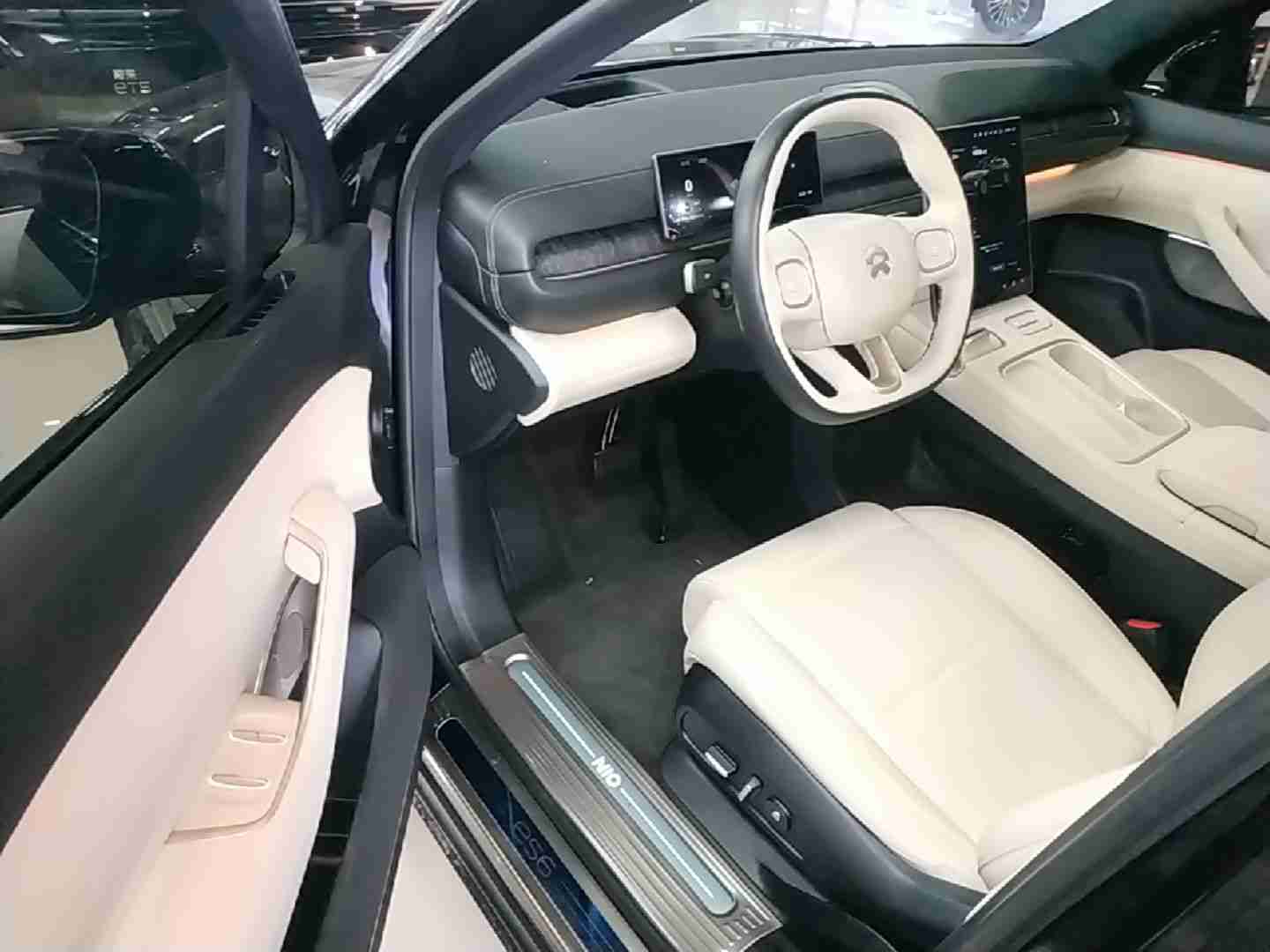 车辆驾驶位内饰展示