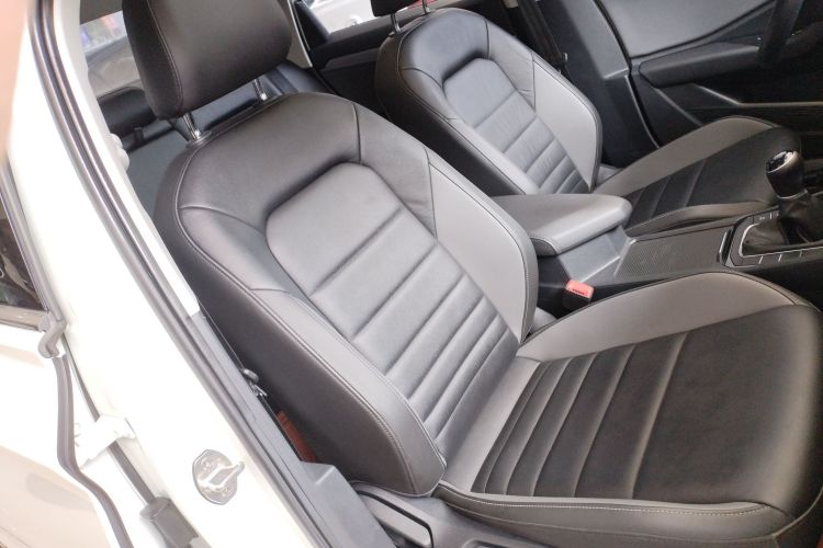 大众 速腾 2021款 200TSI 手动超越版中控内饰41