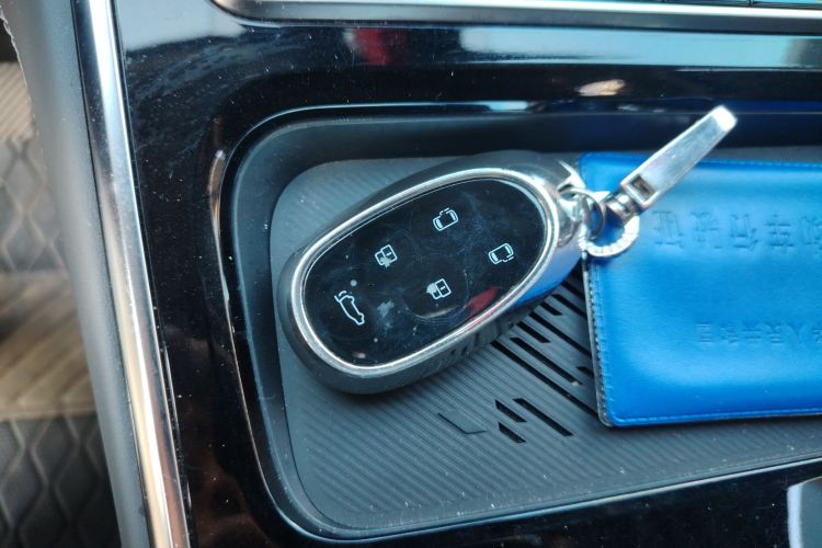 江淮瑞风 瑞风RF8 2024款 智聆版 2.0T 旗舰型中控内饰11