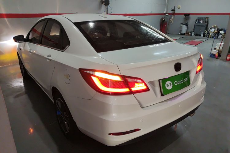 长安 逸动 2016款 1.6L GDI 自动劲尚型车身外观6003