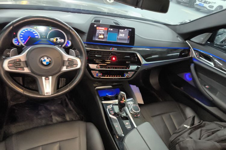 宝马5系 2018款 525Li M运动套装中控内饰16