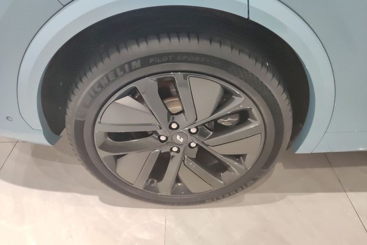 理想汽车 理想L7 2024款 Ultra车身外观56