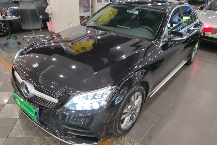 奔驰C级 2019款 C 180 L 时尚型运动版车身外观1