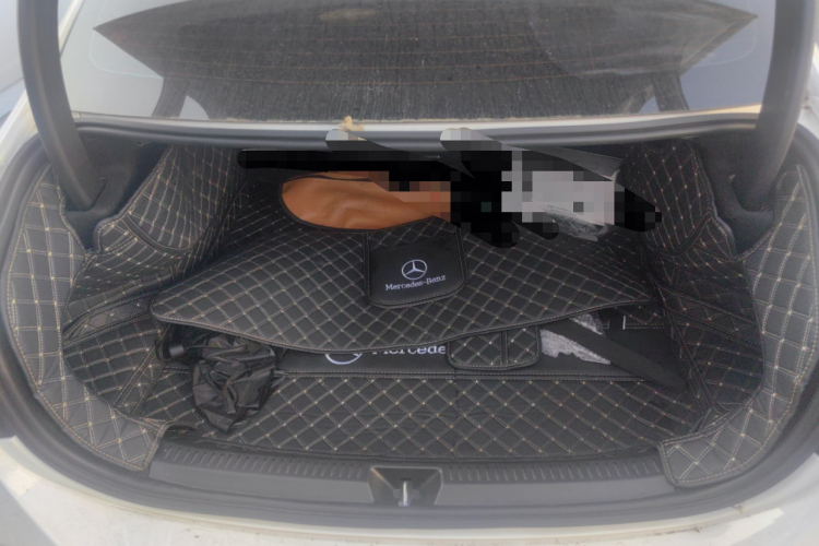 奔驰A级 2022款 改款 A 200 L 运动轿车时尚型局部细节23