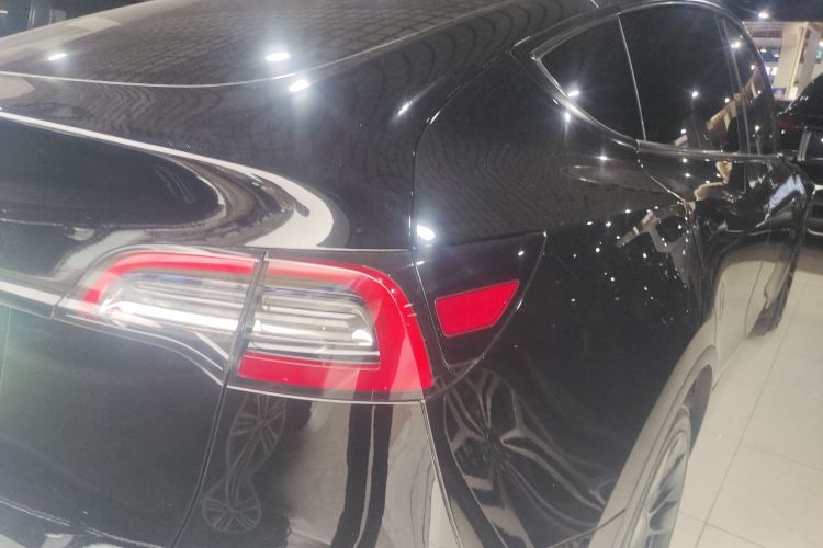 特斯拉 Model Y 2022款 改款 后轮驱动版车身外观6004