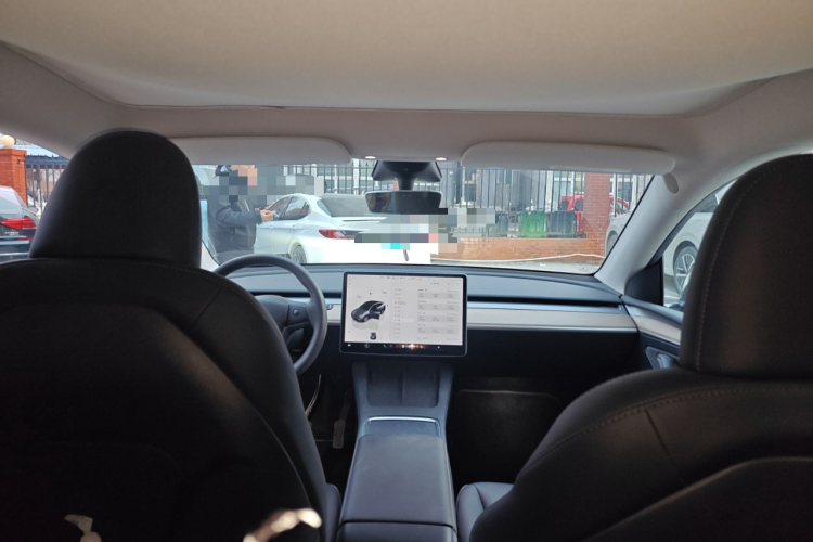 特斯拉 Model Y 2022款 改款 后轮驱动版中控内饰22