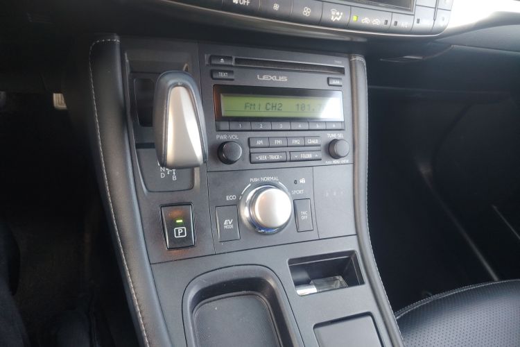 雷克萨斯CT 2014款 CT200h 精英版 单色局部细节18