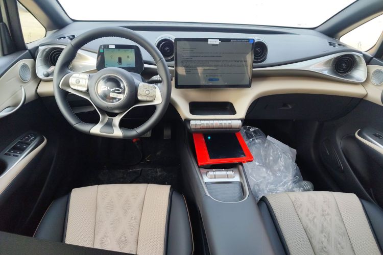 比亚迪 海豚 2025款 420km 自由版中控内饰12