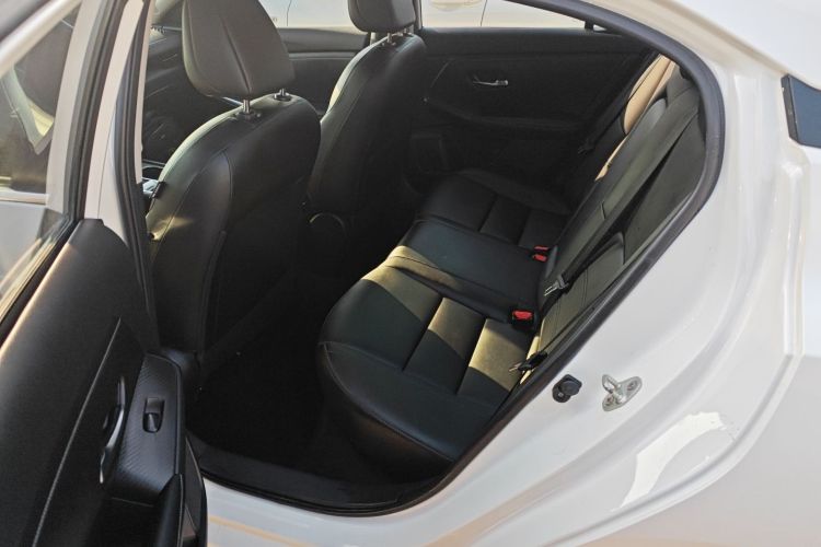 日产 轩逸 2021款 1.6L XL CVT悦享版中控内饰21