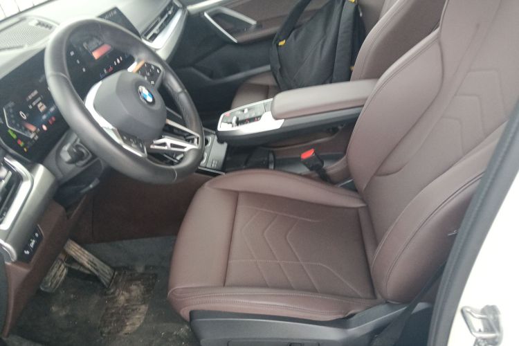 宝马X1 2023款 sDrive25Li M运动套装中控内饰19