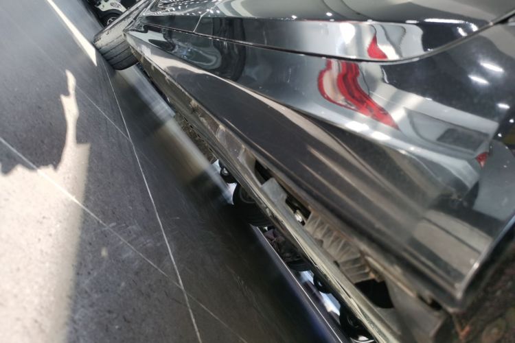 宝马5系 2019款 改款 525Li 豪华套装局部细节9002