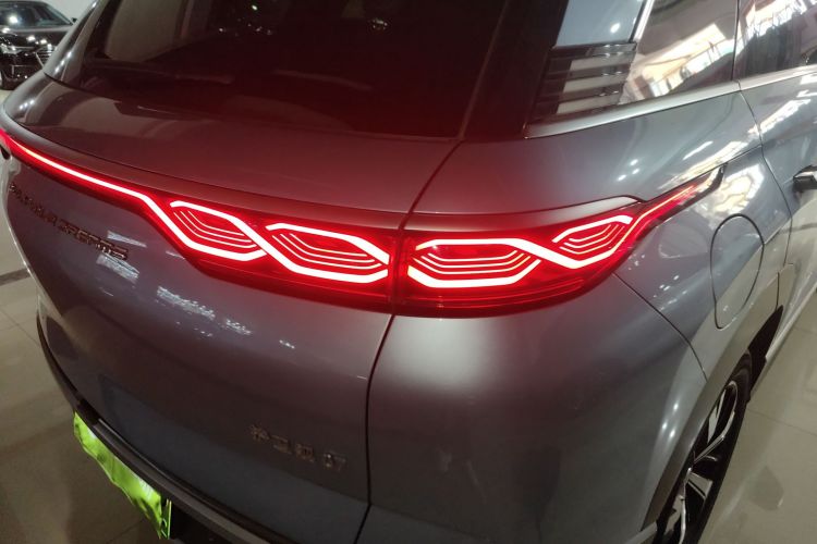 比亚迪 护卫舰07 2023款 DM-i 100KM 豪华型车身外观9