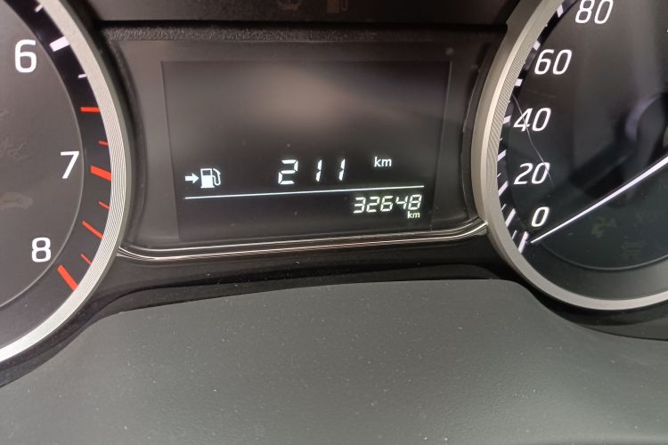 日产 轩逸 2021款 经典 1.6XL 手动豪华版中控内饰15