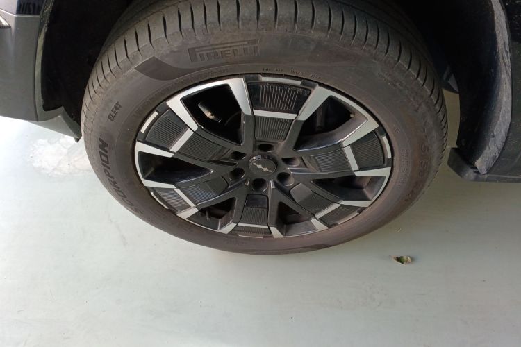 方程豹 豹8 2025款 智勇旗舰版 6座车身外观6007